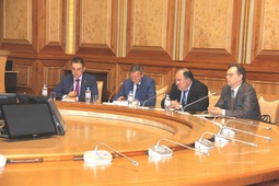 Спикерами заседания выступили представители министерства промышленности и инновационной политики республики и  ассоциации "Газпром" в Башкортостане»