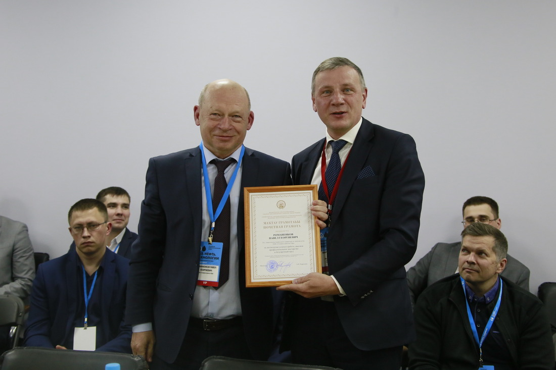 Слева направо: Павел Романенков и Алексей Карпухин