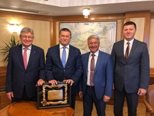 Встреча прошла под руководством заместителя Председателя Правления ПАО «Газпром» Сергея Хомякова