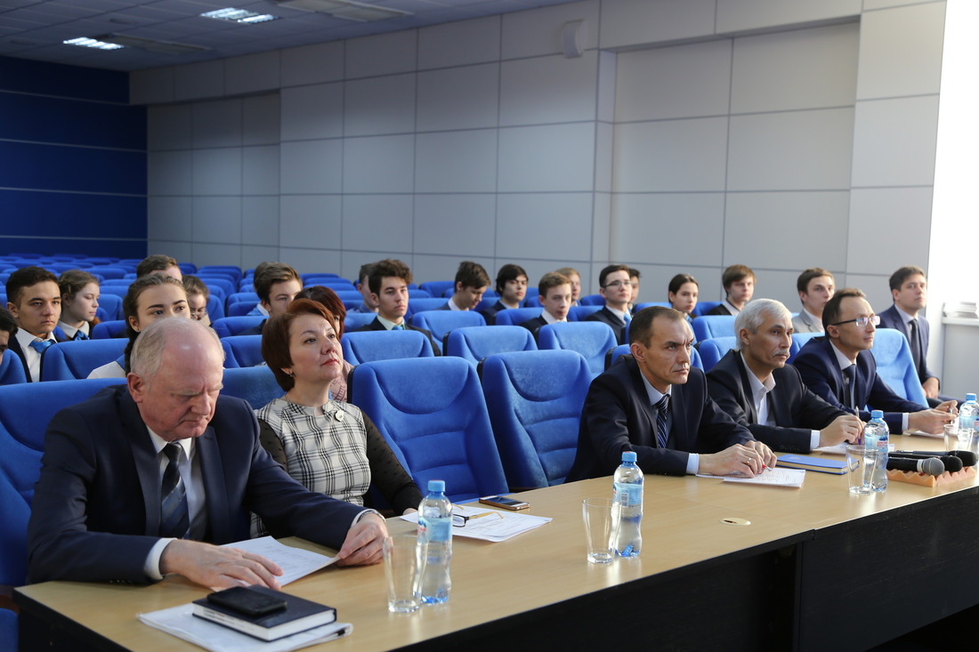 Оценивали работы представители "Газпром трансгаз Уфа", УГНТУ и инженерного лицея № 83 им. М.С. Пинского