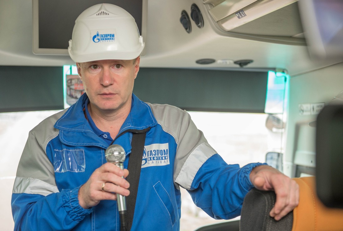 На вопросы общественников об экологической составляющей деятельности компании ответил главный эколог ООО «Газпром нефтехим Салават»