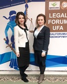 Слева направо: главный специалист службы развития и маркетинга и директор Уфимского филиала "СОГАЗ-Мед"