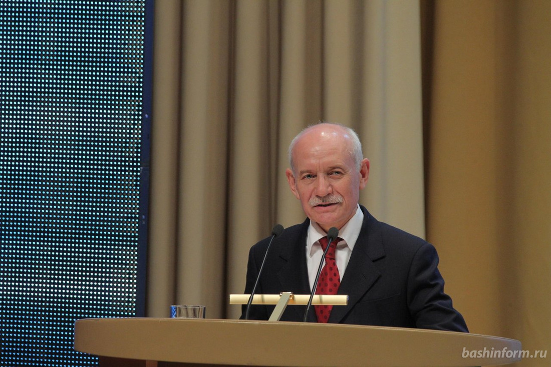 Глава Республики Башкортостан поднял вопрос дальнейшего перевода техники на метан