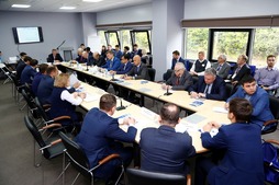 Круглый стол состоялся под руководством министра промышленности и инновационной политики Республики Башкортостан Алексея Карпухина