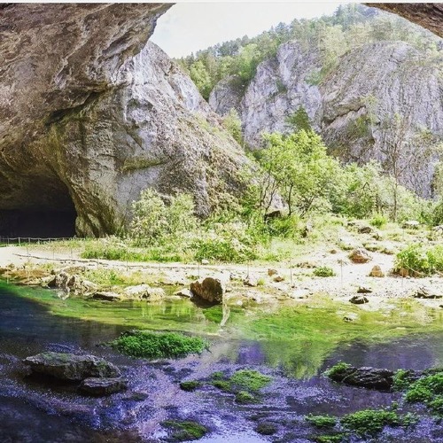 Вход в пещеру Шульган-Таш